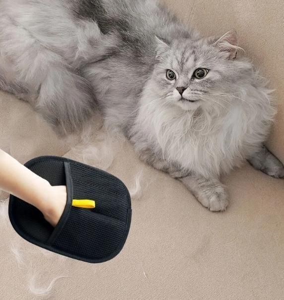 FurPick™ De-Shedding Pet Grooming Glove